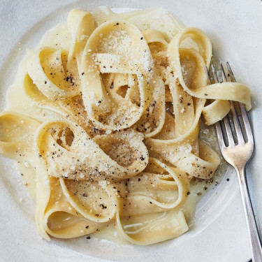 Pasta With Alfredo Sauce