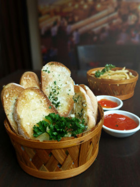 Garlic Bread Garlic Bread